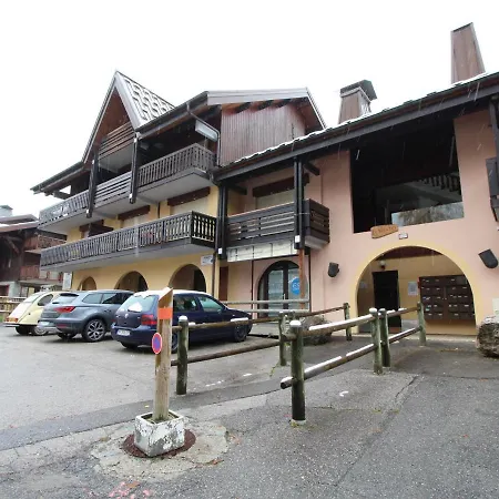 Cosy 4 Pers. Au Pied Des Pistes Avec Balcon - Proche Centre Et Commodites - Fr-1-572-151 Araches-la-Frasse
