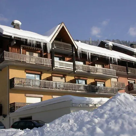 Cosy 4 Pers. Au Pied Des Pistes Avec Balcon - Proche Centre Et Commodites Apartment